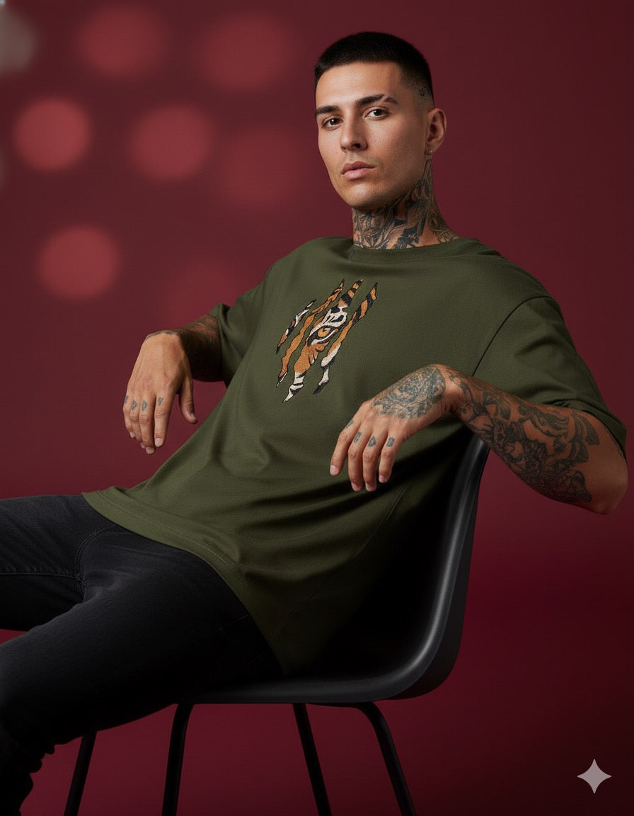 THE EYE OF TIGER Oversized TEE