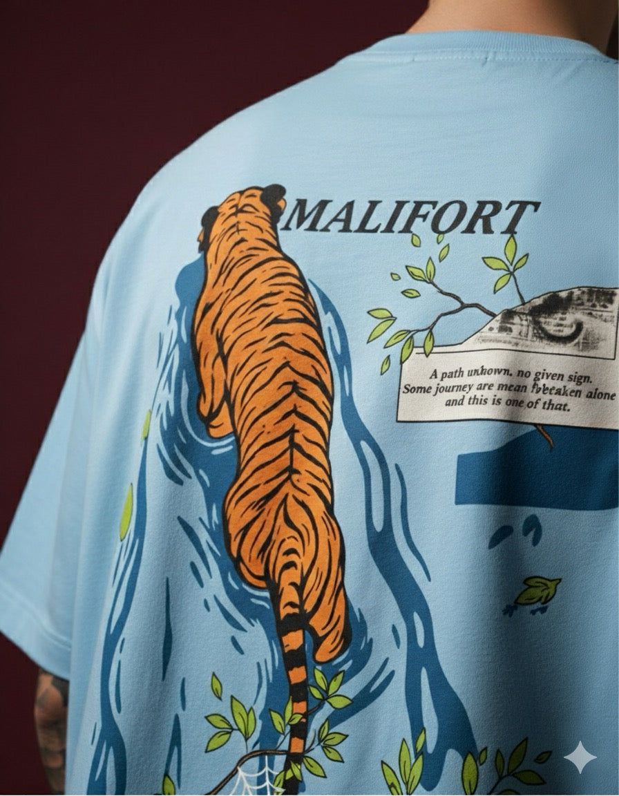 Tiger on Hunt Oversized Classic T-Shirt