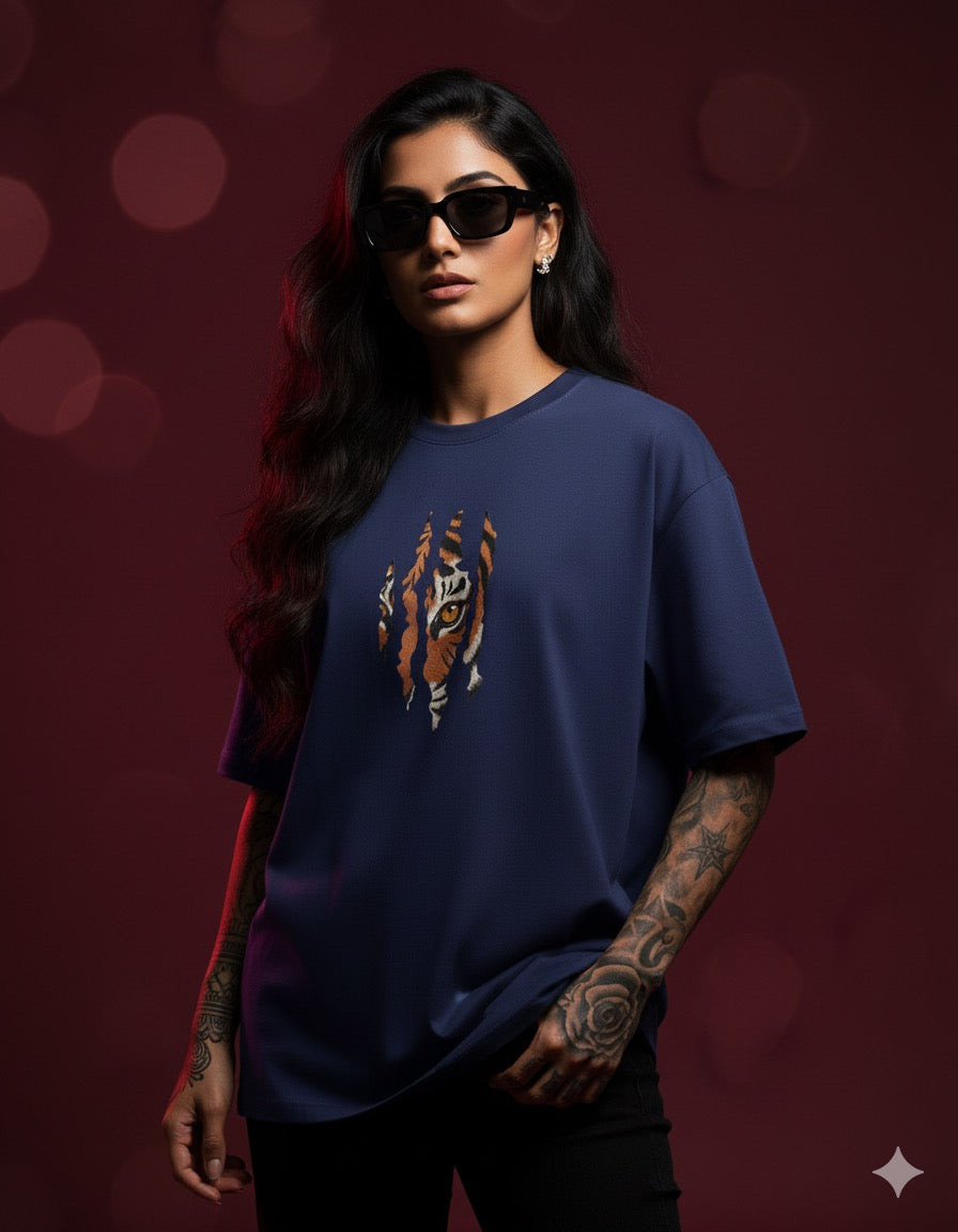 THE EYE OF TIGER Oversized TEE