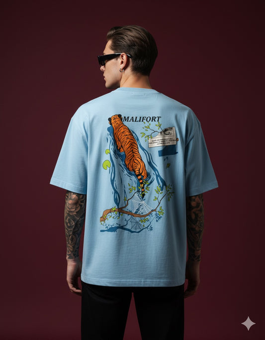 Tiger on Hunt Oversized Classic T-Shirt