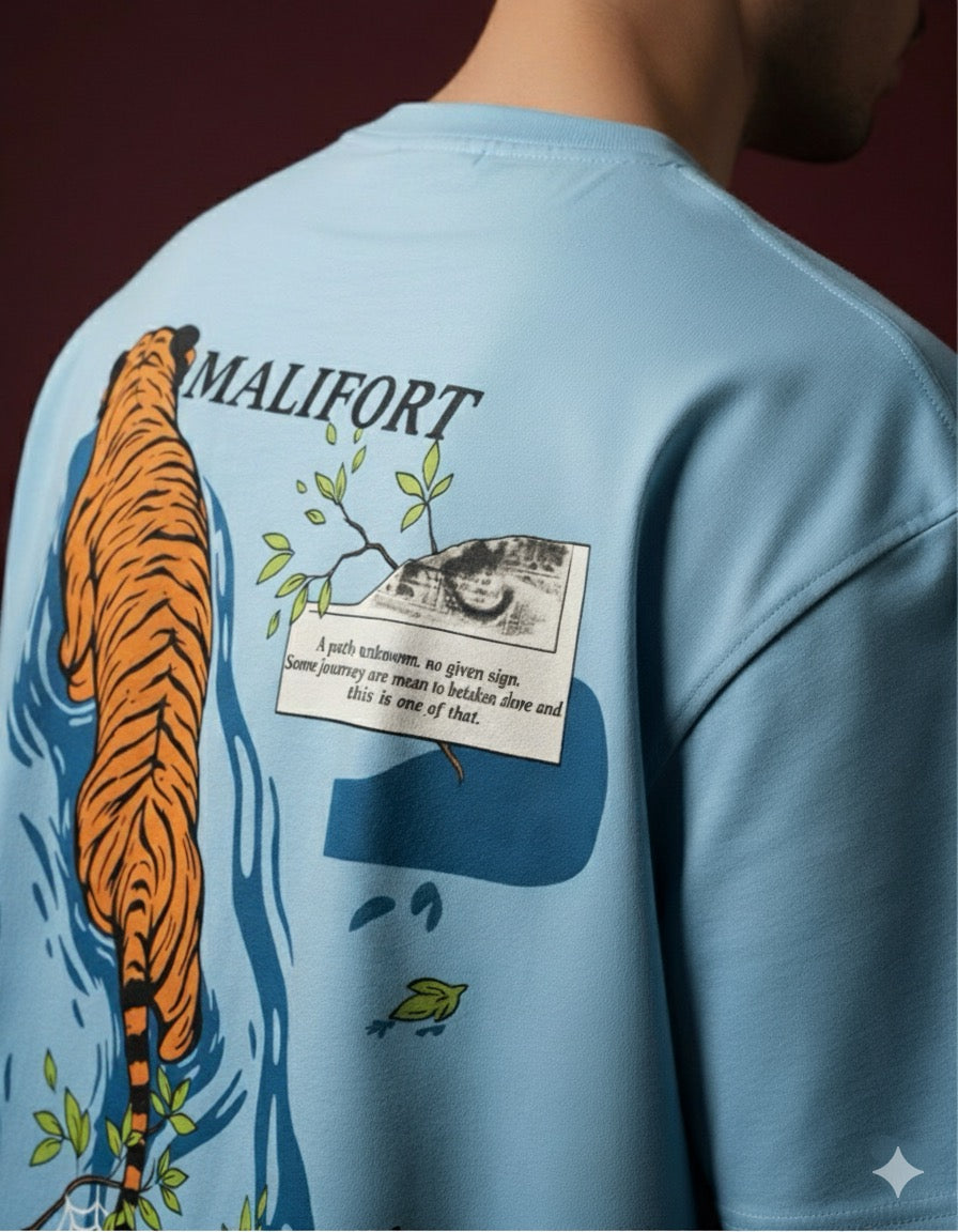 Tiger on Hunt Oversized Classic T-Shirt