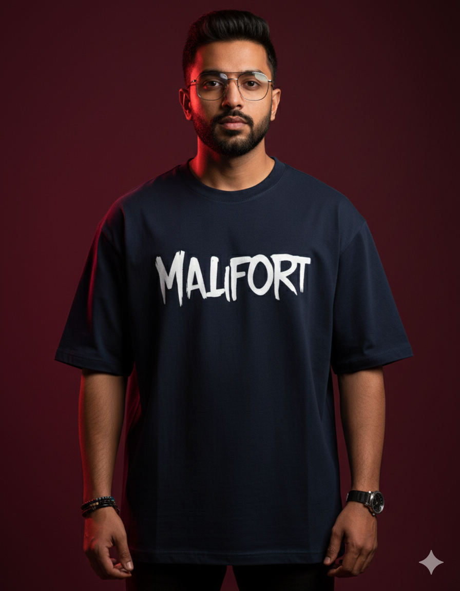 Eyes on you - Unisex Oversized Classic T-Shirt